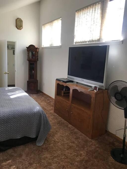 Cheerful 2-Bedroom Cottage Near Eagle Lake Susanville Ngoại thất bức ảnh